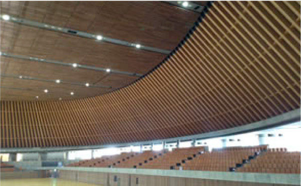 木構造の草薙総合運動場体育館（このはなアリ－ナ）が平成27年3月竣工
